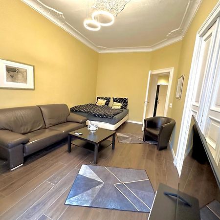 Schoenes Grosses Apartment Im Zentrum Berlins Extérieur photo